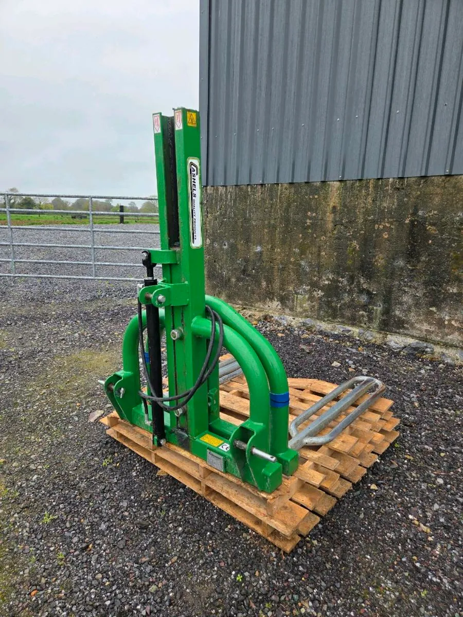 Cashels Bale lifter - Image 4