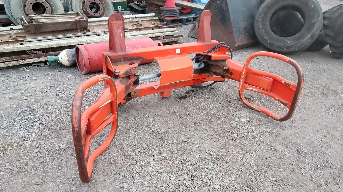 Ritchie duck paddle grab ( JCB brackets ) - Image 2