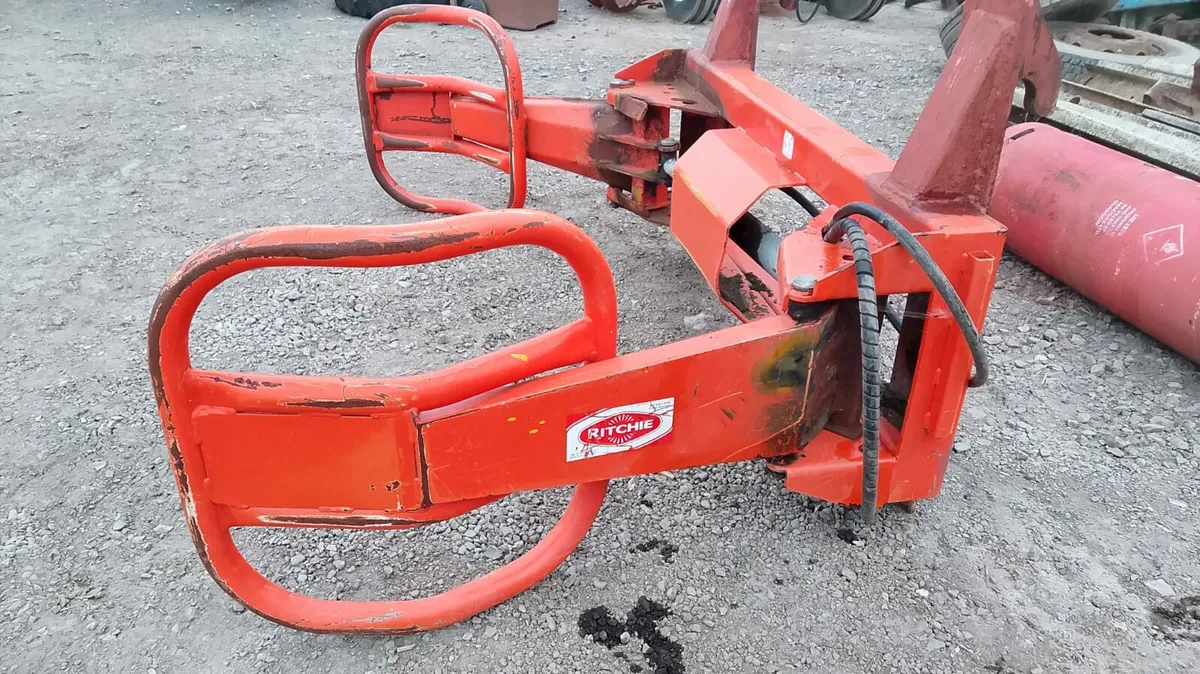 Ritchie duck paddle grab ( JCB brackets ) - Image 1