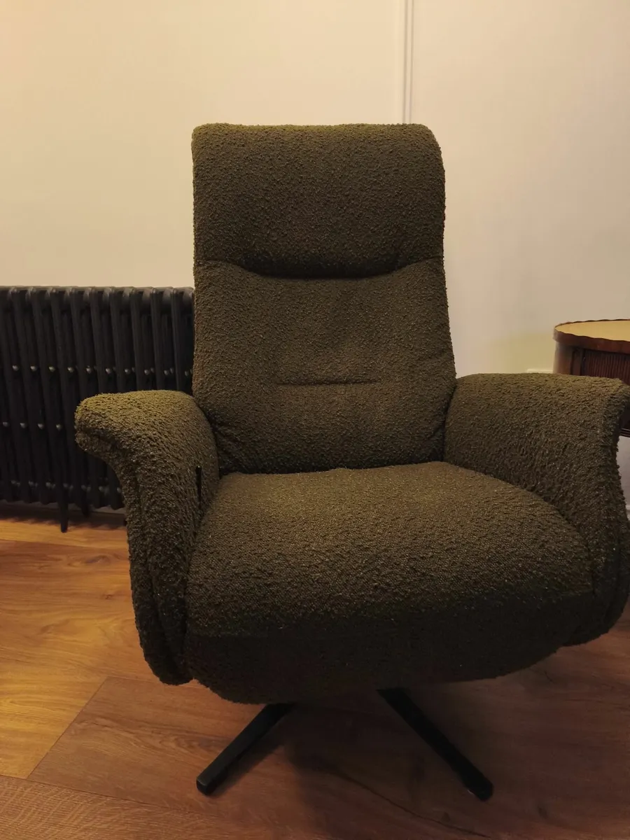 Armchair - Image 1