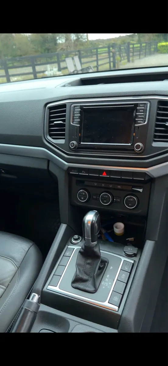 2017 Volkswagen Amarok V6 Aventura - Image 4