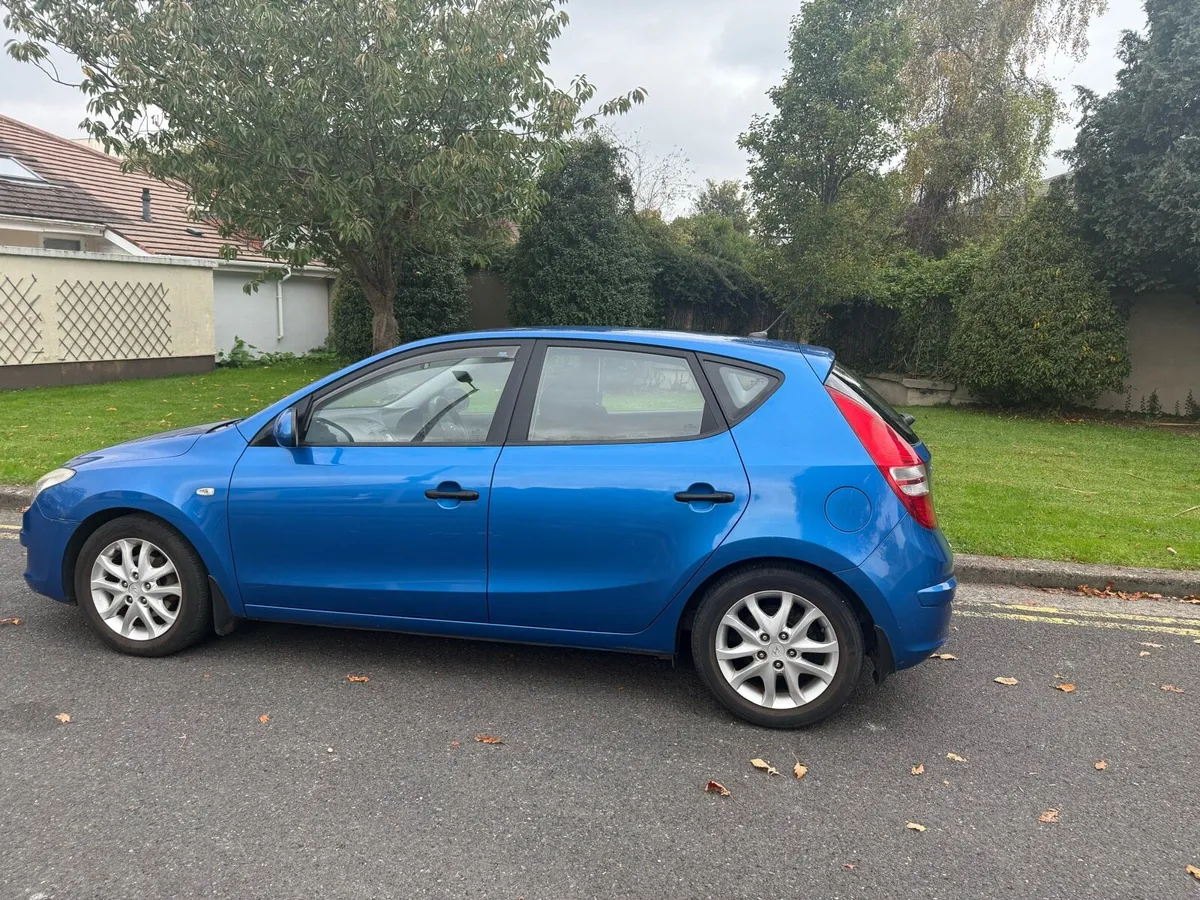Hyundai i30 petrol Nct 2/26 - Image 2