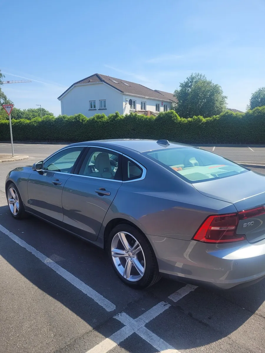 VOLVO S 90 - Image 2