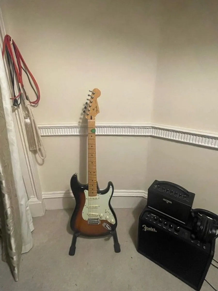 Fender Strat - Image 3