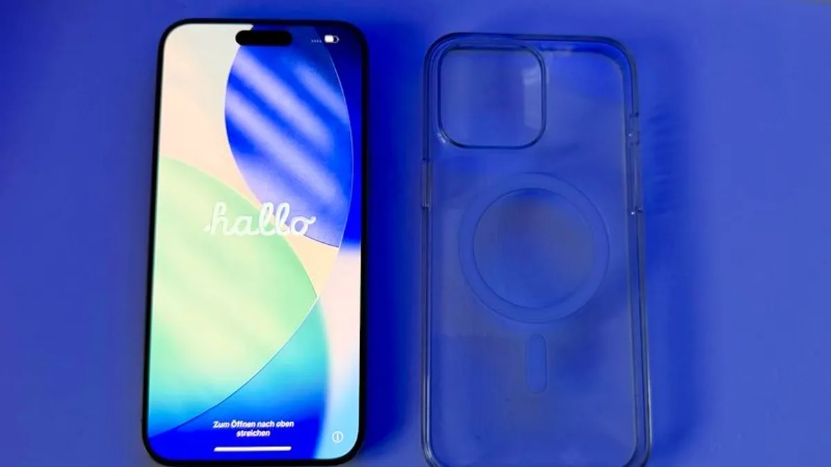 iPhone 15 Pro Max - Image 1