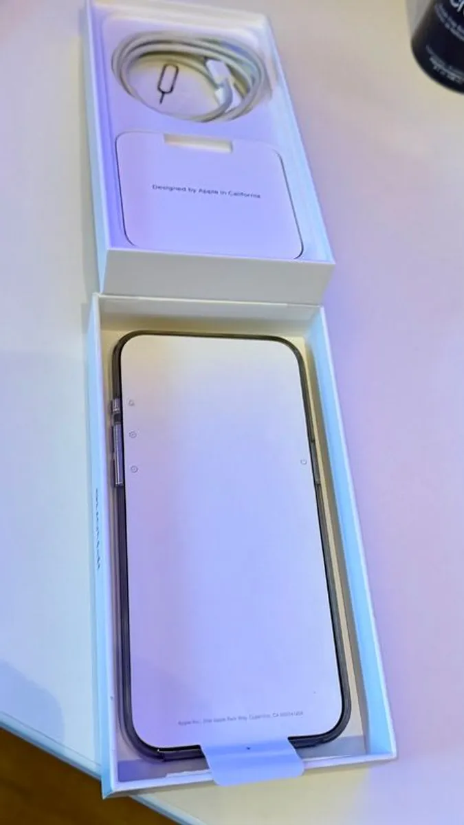 iPhone 15 Pro Max - Image 3