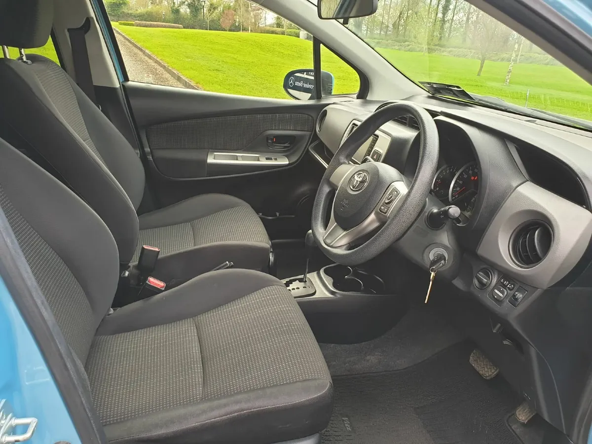Toyota Vitz 2015   1,3 VVT-IE  AUTOMATIC - Image 2