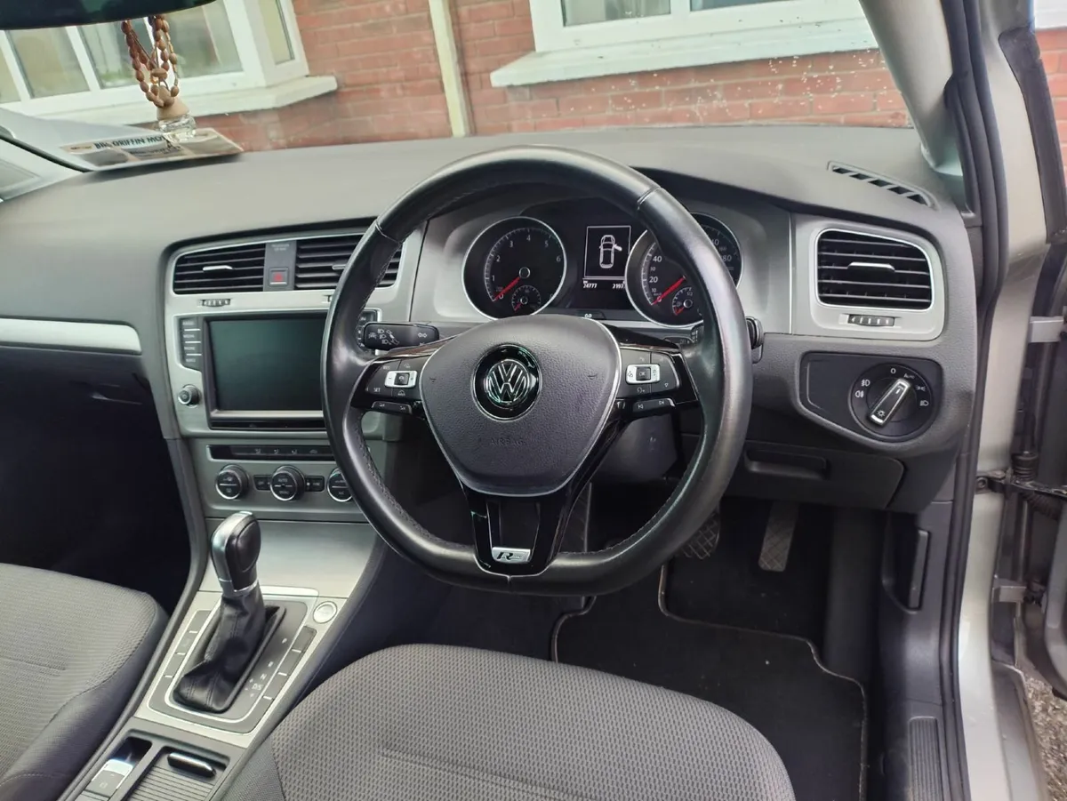 Volkswagen Golf 2017 - Image 1