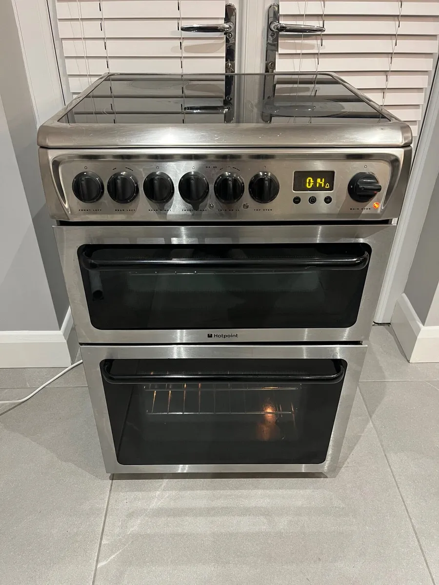 Hotpoint 60cm wide cooker - Image 4