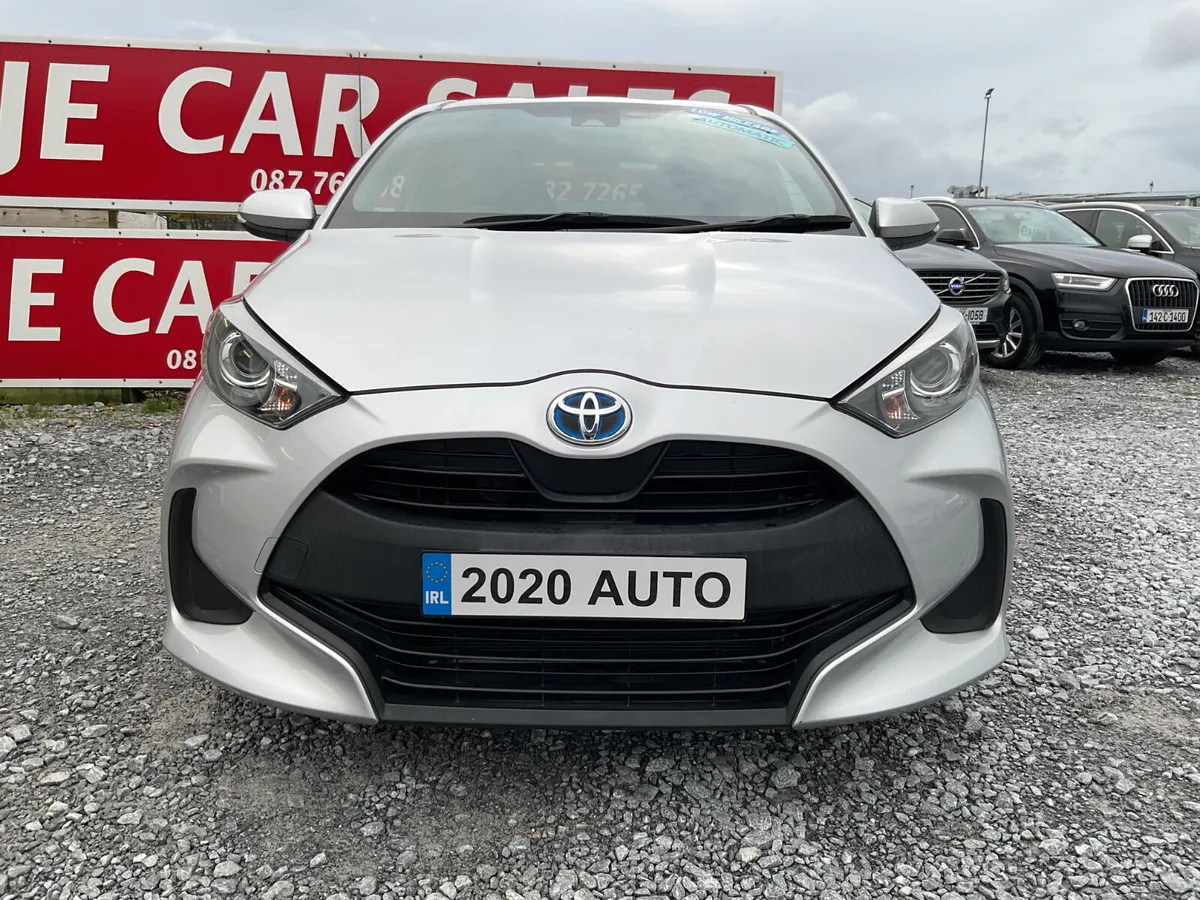 TOYOTA VITZ 1.5 PETROL HYBRID AUTOMATIC LOW KMS - Image 3