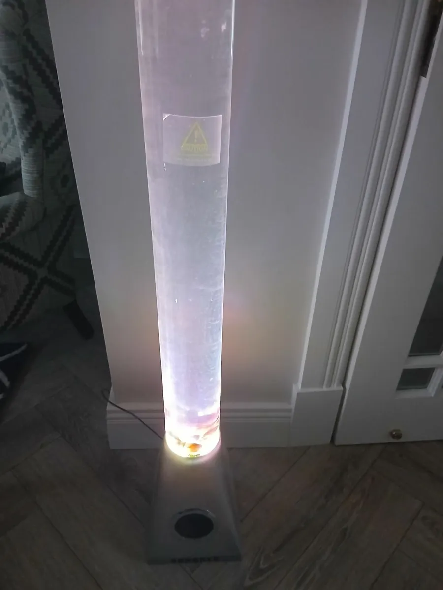 Bluetooth speaker - Image 1