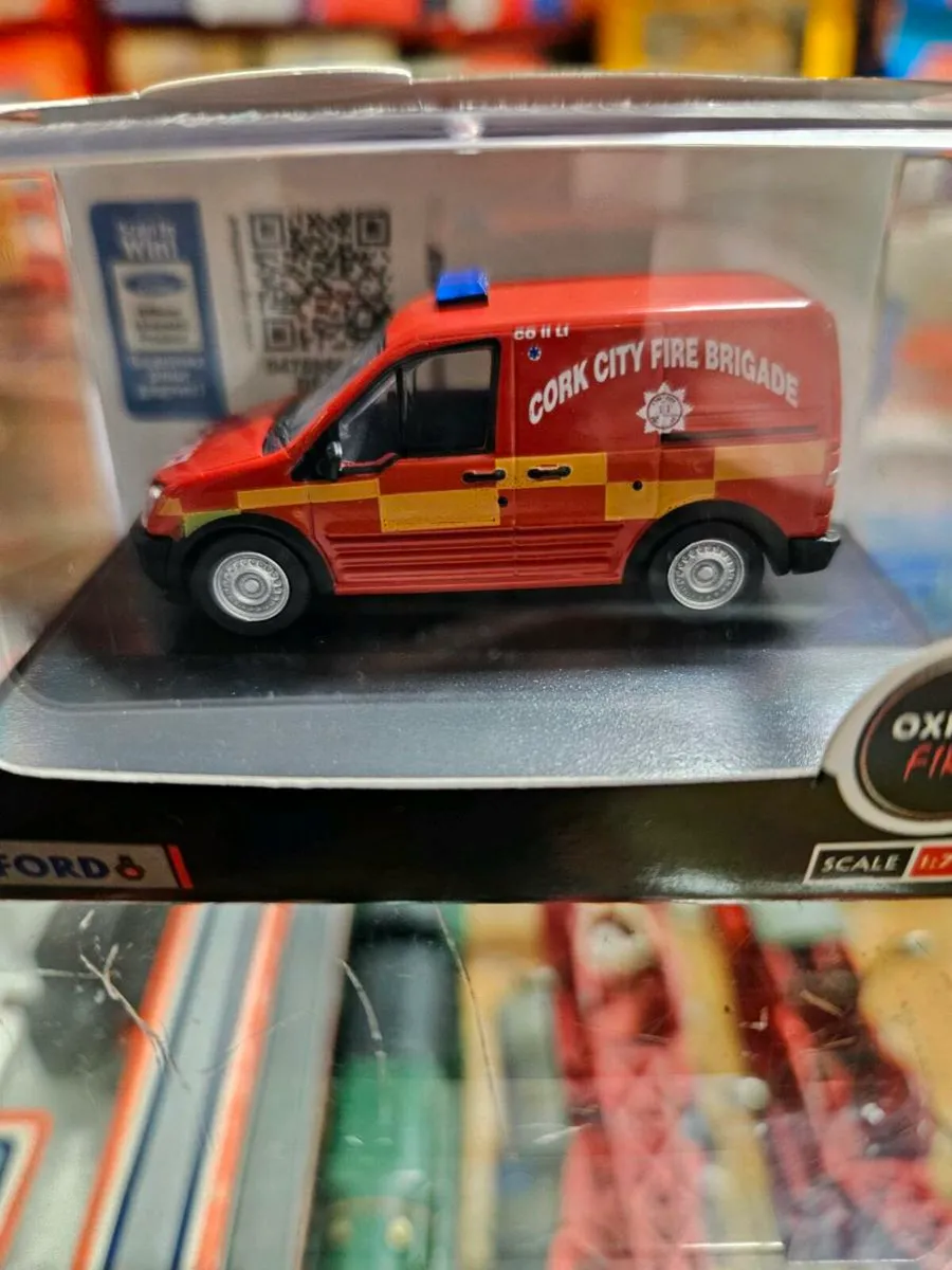 Corgi Oxford Ford Cork Fire Brigade - Image 2