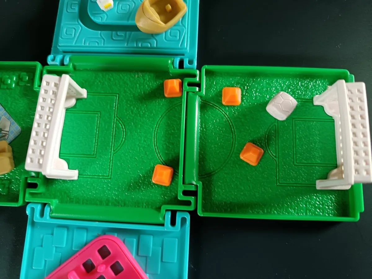 My Mini Mixieq's park play set - Image 3