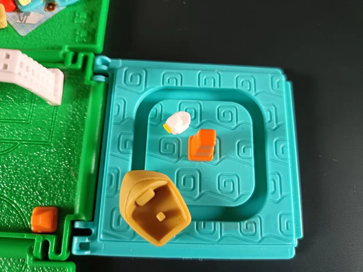 My Mini Mixieq's park play set - Image 4