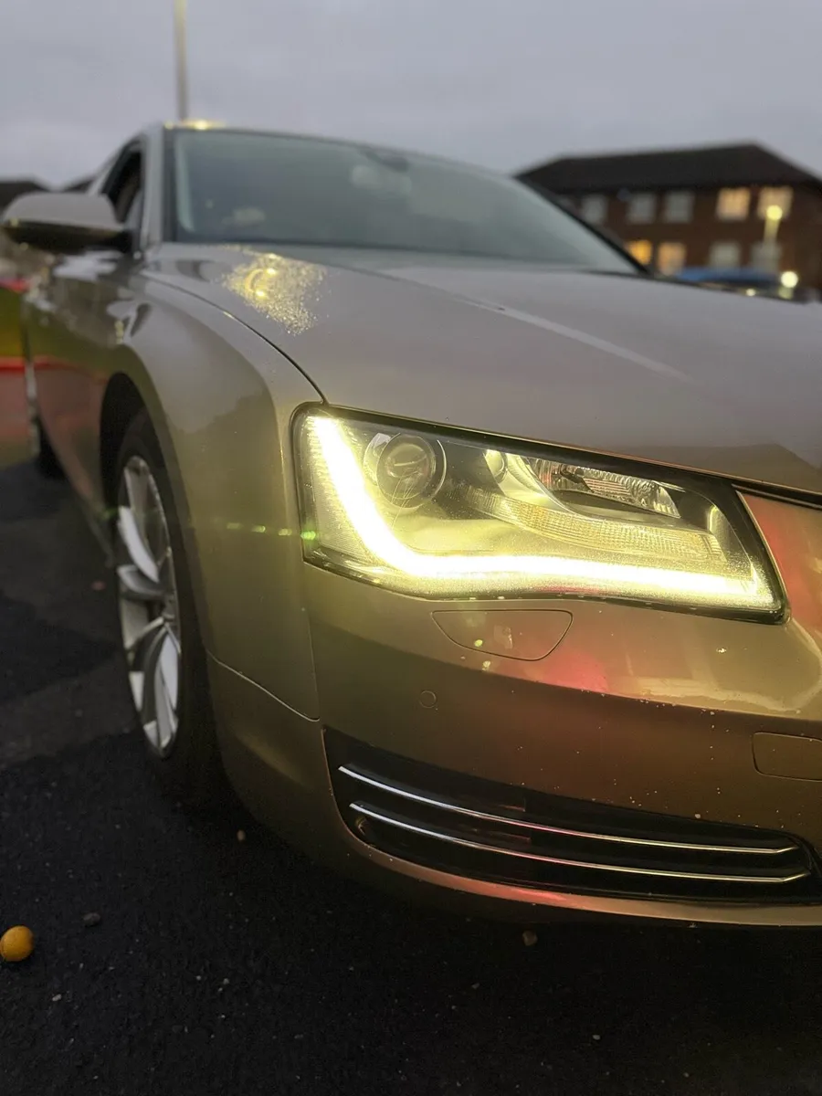 Audi a8 4.2 diesel V8 Quattro S line - Image 3