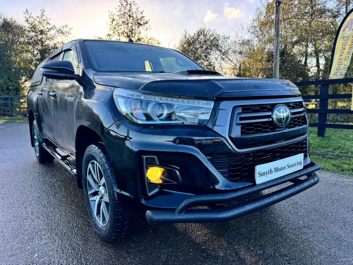 192 Toyota Hilux Invincible X Auto Spotless**** - Image 3