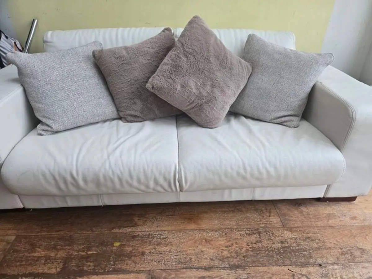 White leather sofa - top quality - Image 2