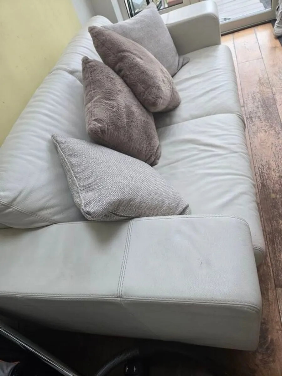 White leather sofa - top quality - Image 3