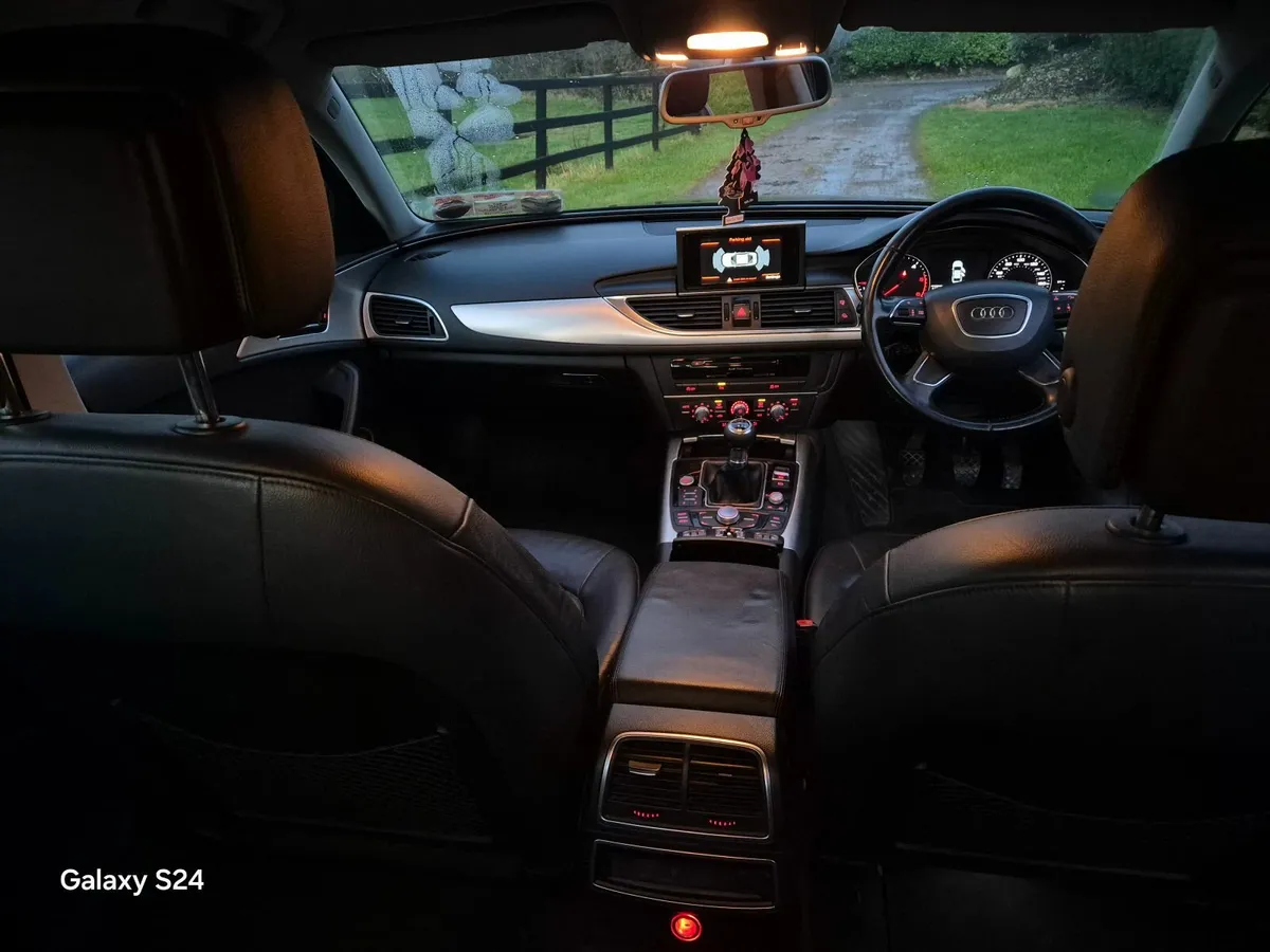 Audi A6 2014 - Image 2