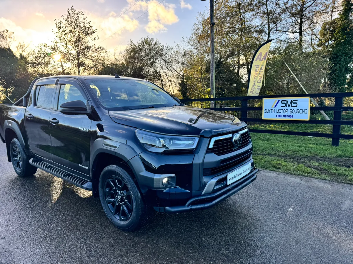 212 Toyota Hilux 2.8D4D Invincible X Auto - Image 2