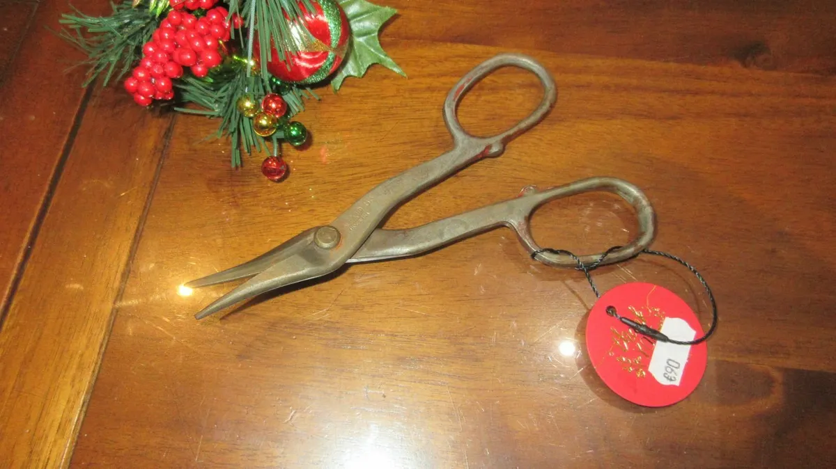 antiques vintage SNIPS tin cottage farm hen pub - Image 2