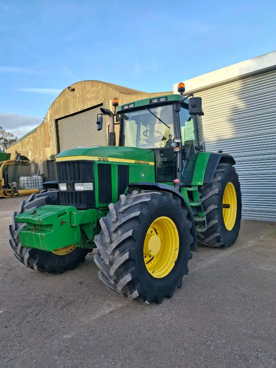 John Deere 7810 - Image 2