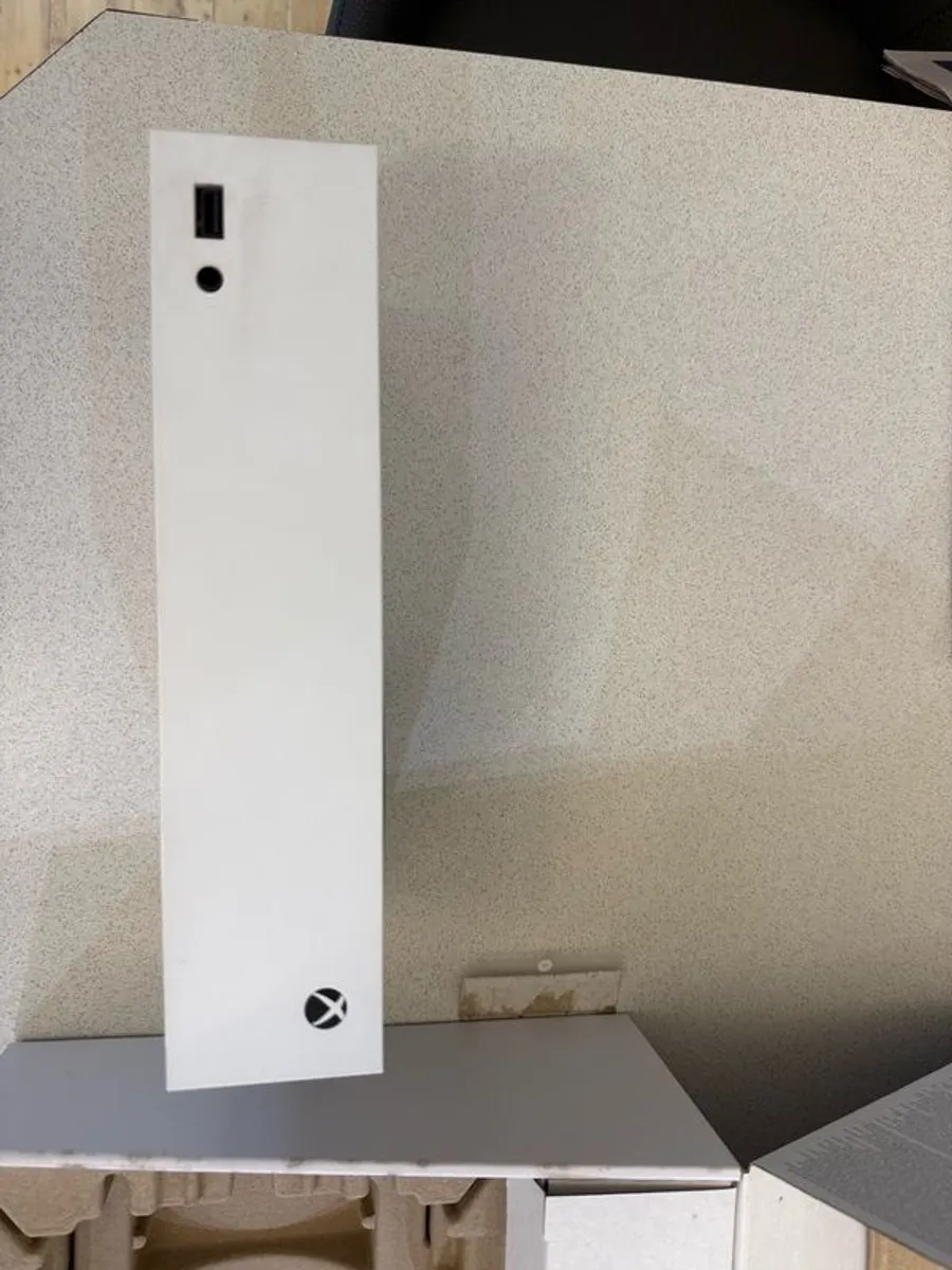 XBOX series S - Image 3