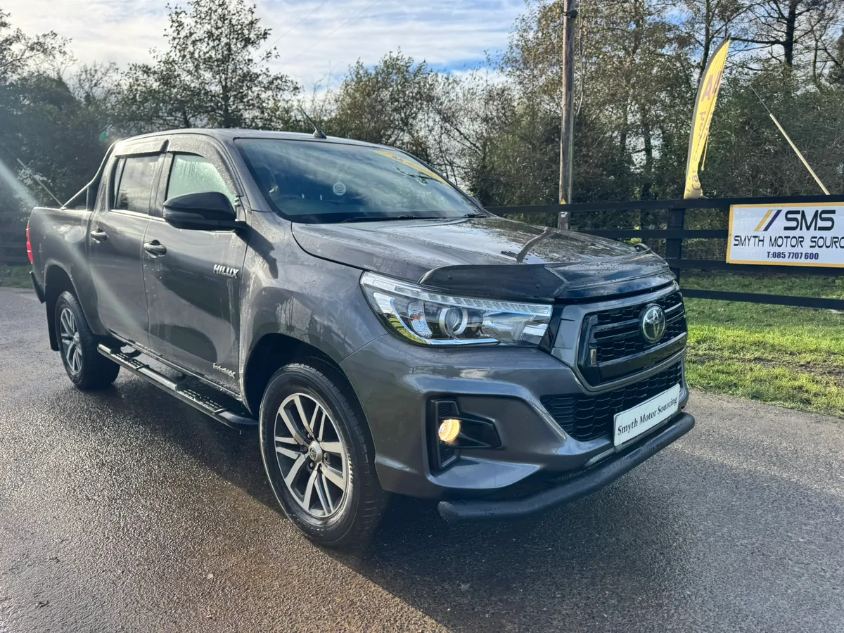 192 Toyota Hilux Invincible X Manual MINT**** - Image 3