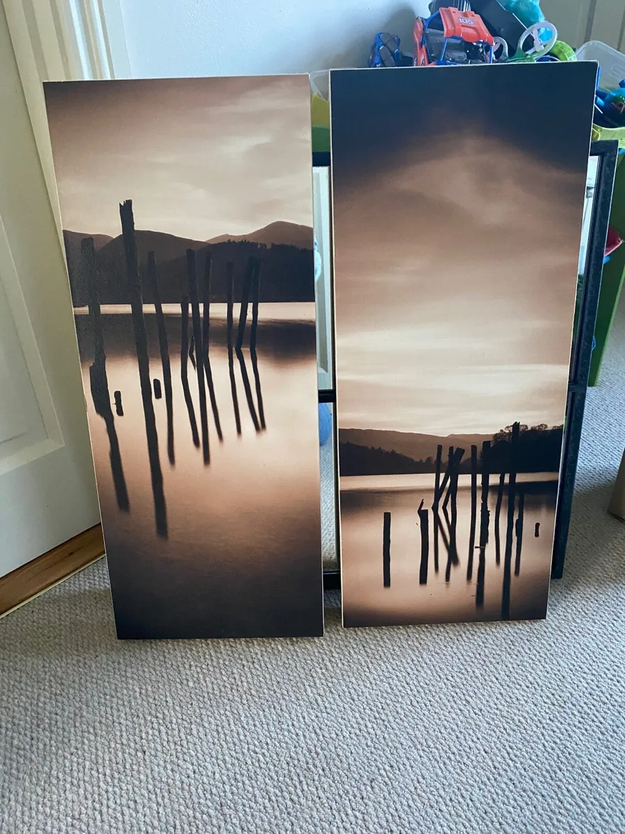 Wicker lamp, table lamp and canvas pictures - Image 3