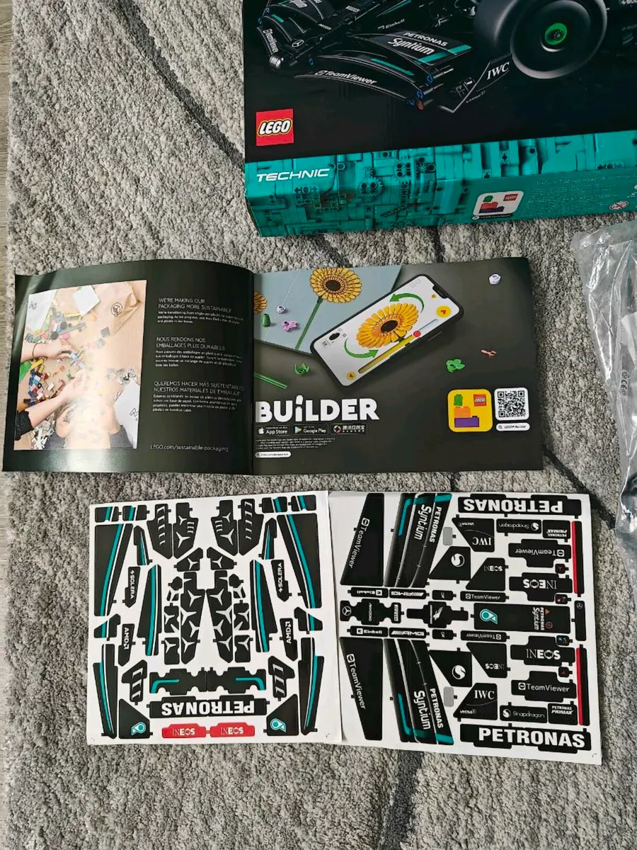 Lego AMG F1 - Image 4