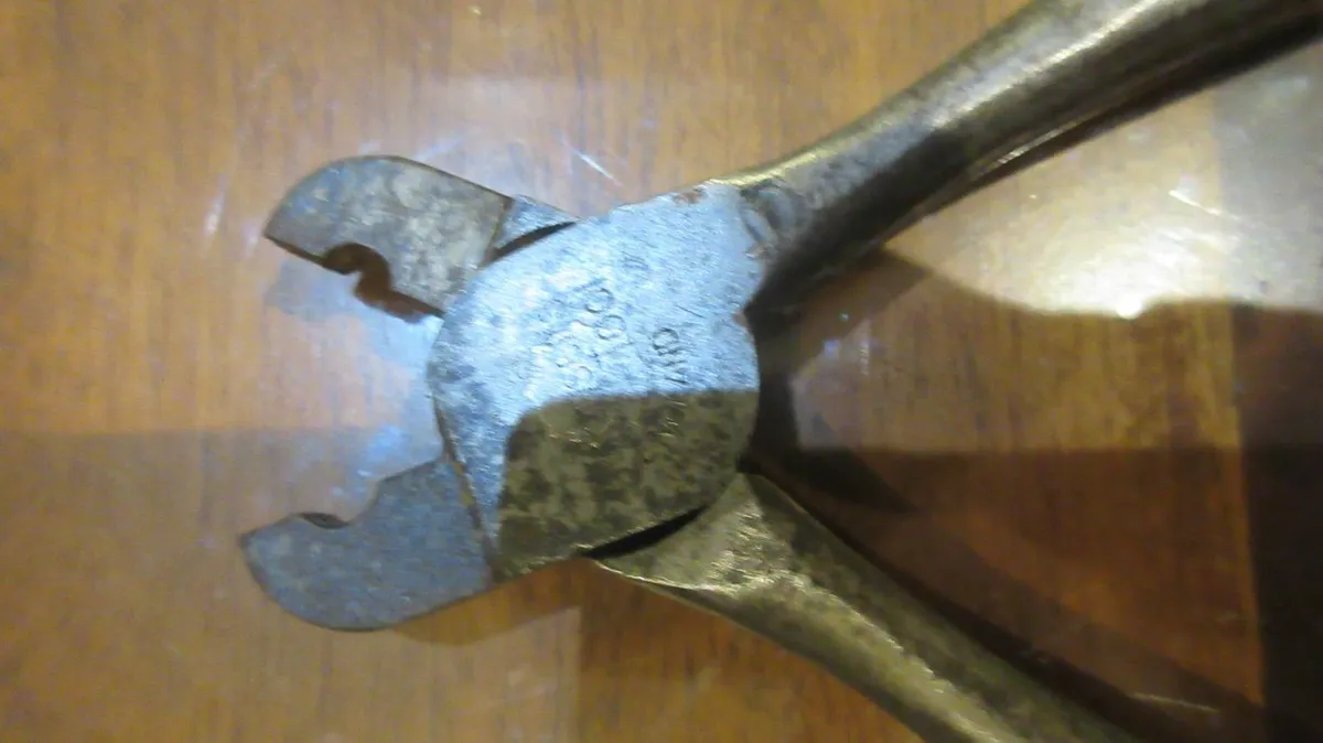 tools vintage antique wire pliers snips cottage - Image 2