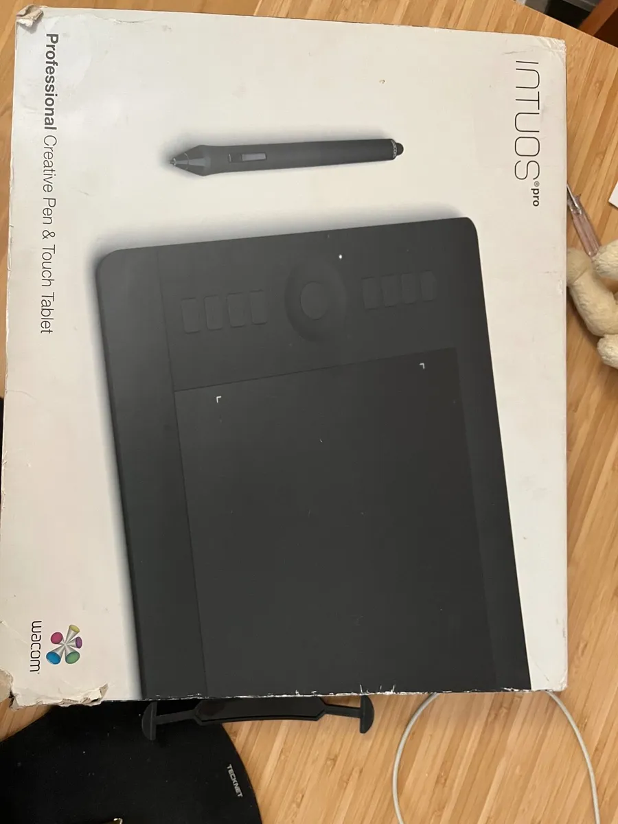 Wacom Intuos Pro Graphics Tablet - Image 3