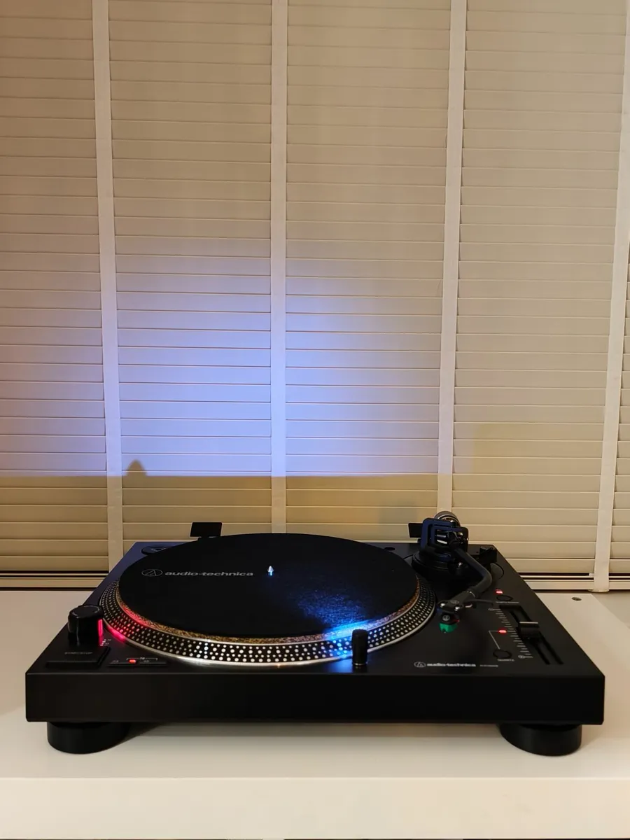 Audio technica AT~LP 120X USB record player - Image 4
