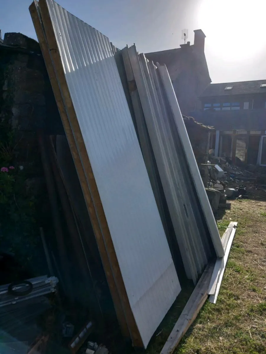 Insulated sheeting - Image 1