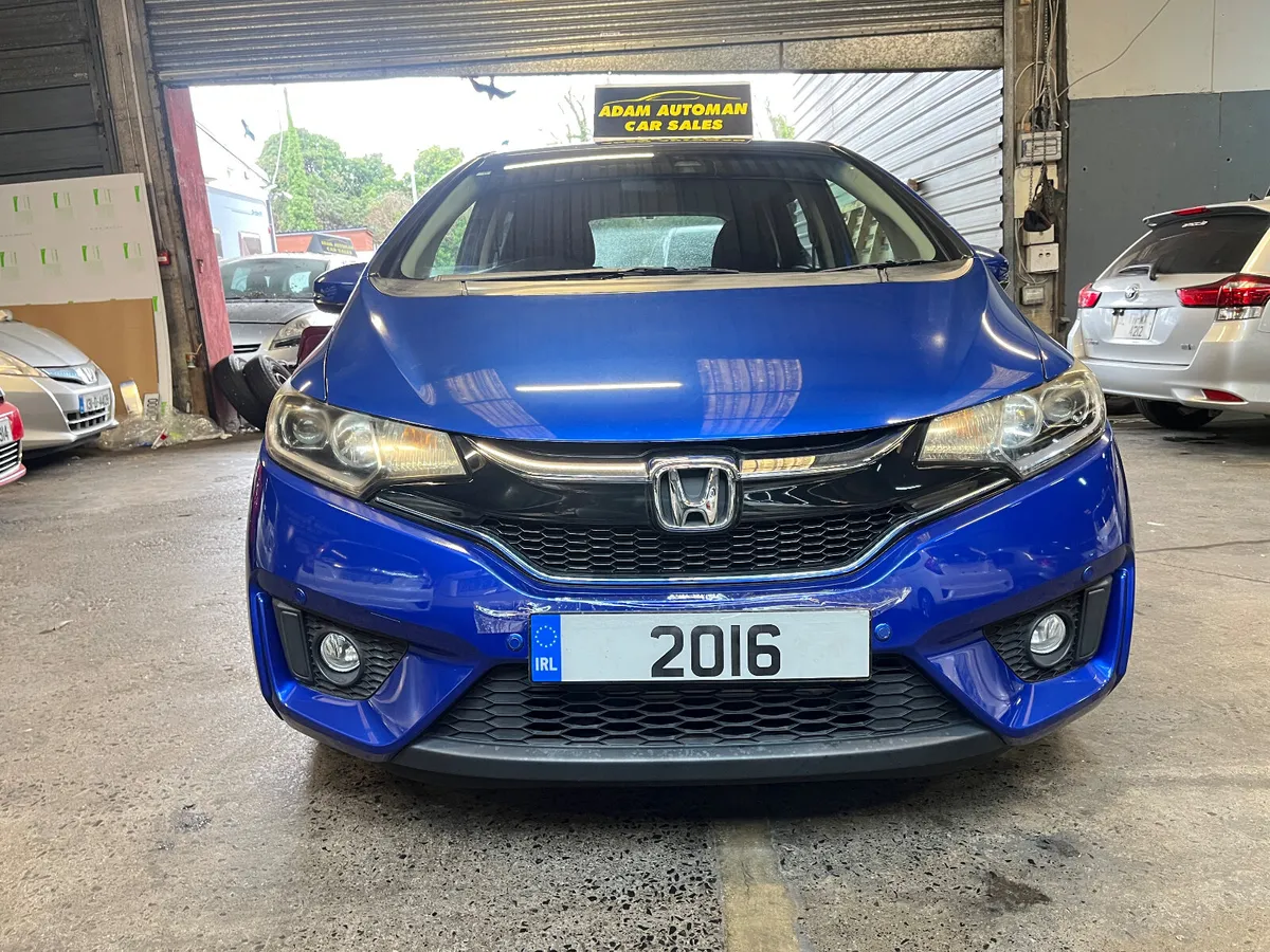 Honda fit hybrid auto 2016 - Image 3