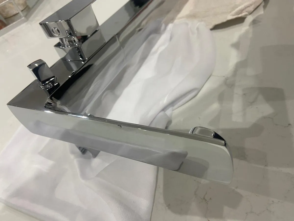 Free standing bath - Image 4