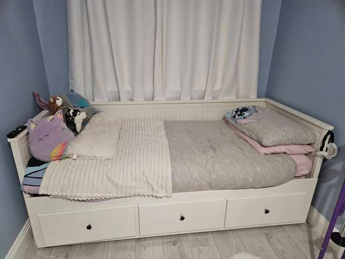 Hemnes Day Bed - Image 1