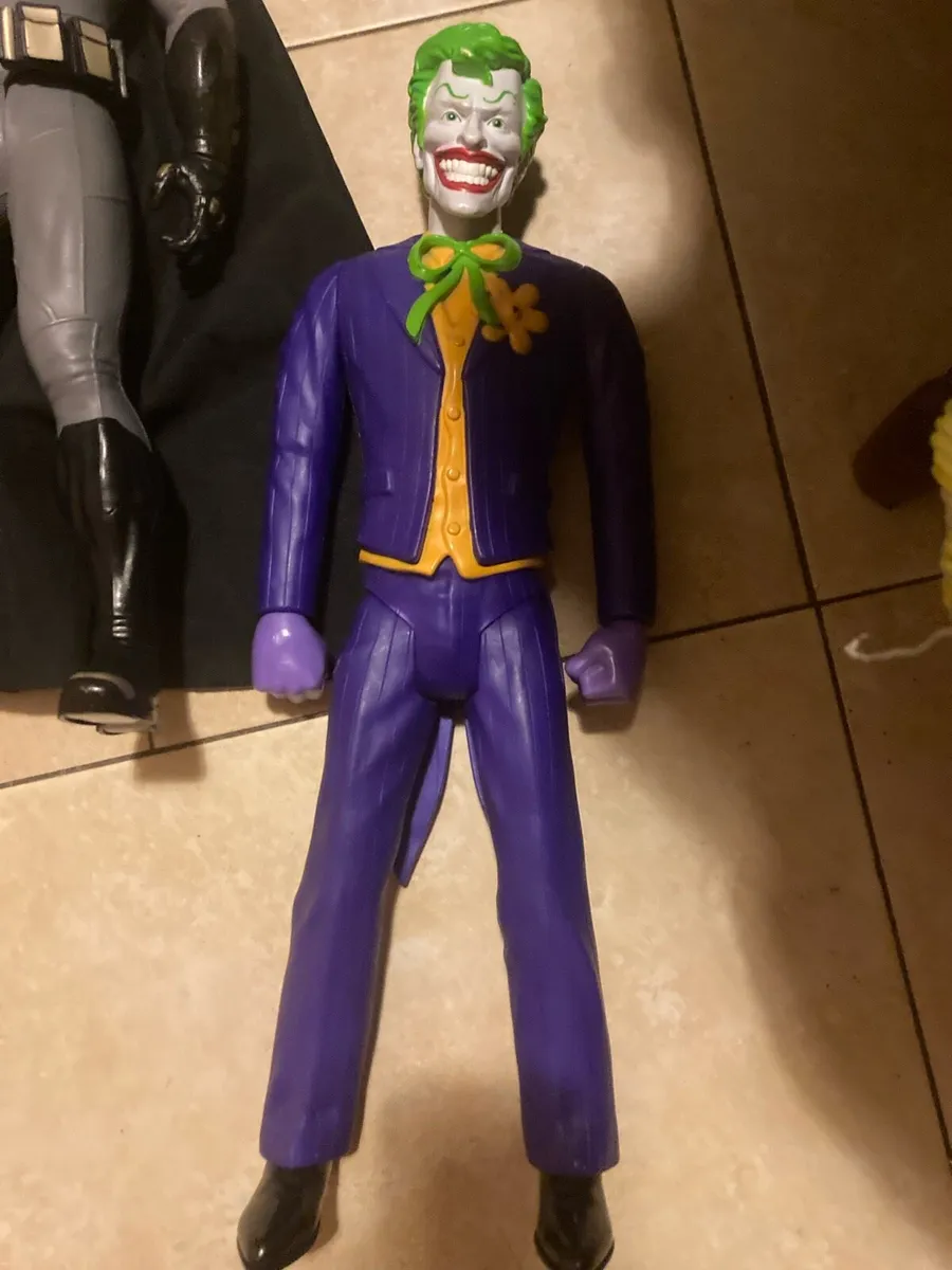 20 inches tall collection of action figures - Image 2