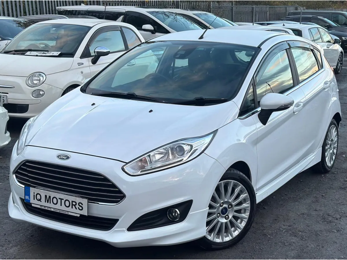 Ford Fiesta EcoBoost 1.0L Automatic Petrol Low Mil - Image 3