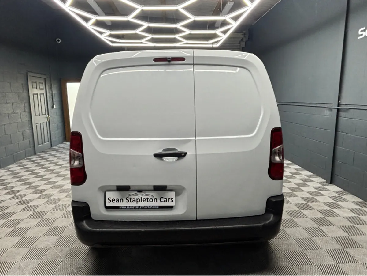 Citroen Berlingo LX BLUEHDI 100 MWB 65 650KG EUR6. - Image 4