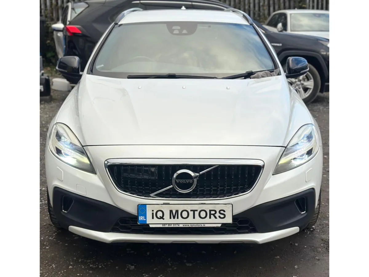Volvo V40 2.0L Diesel Automatic Diesel Low Mileage - Image 2