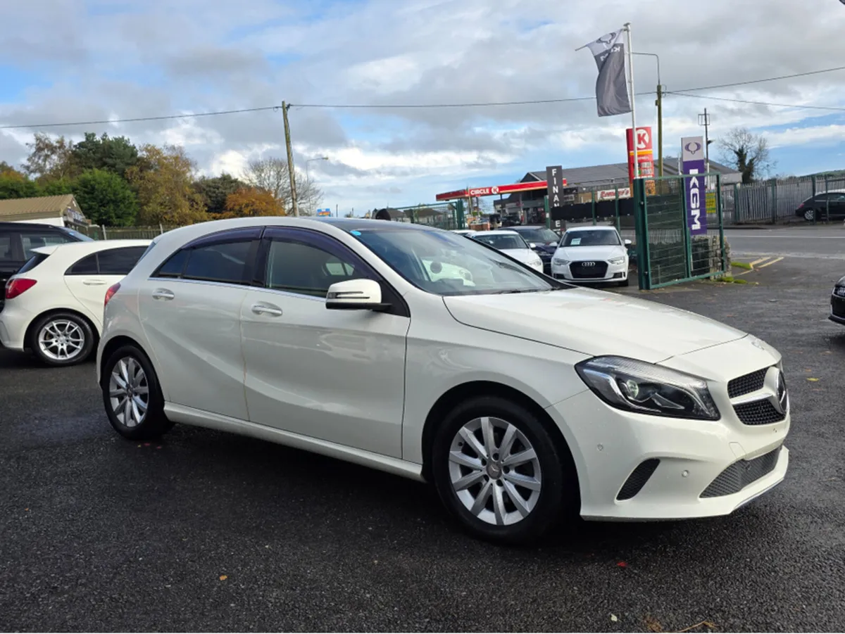Mercedes-Benz A-Class HARMAN KARDON SOUND  SUNROOF - Image 3