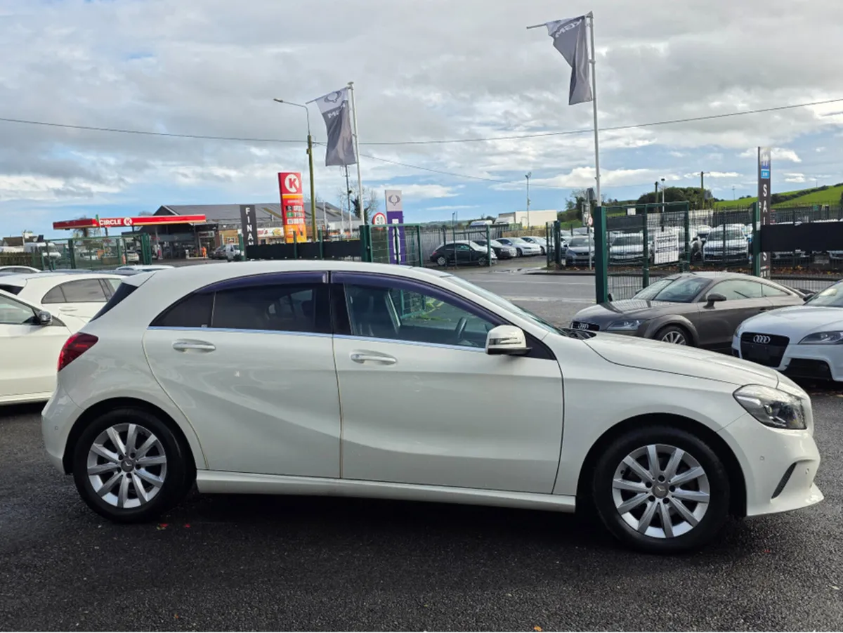 Mercedes-Benz A-Class HARMAN KARDON SOUND  SUNROOF - Image 4