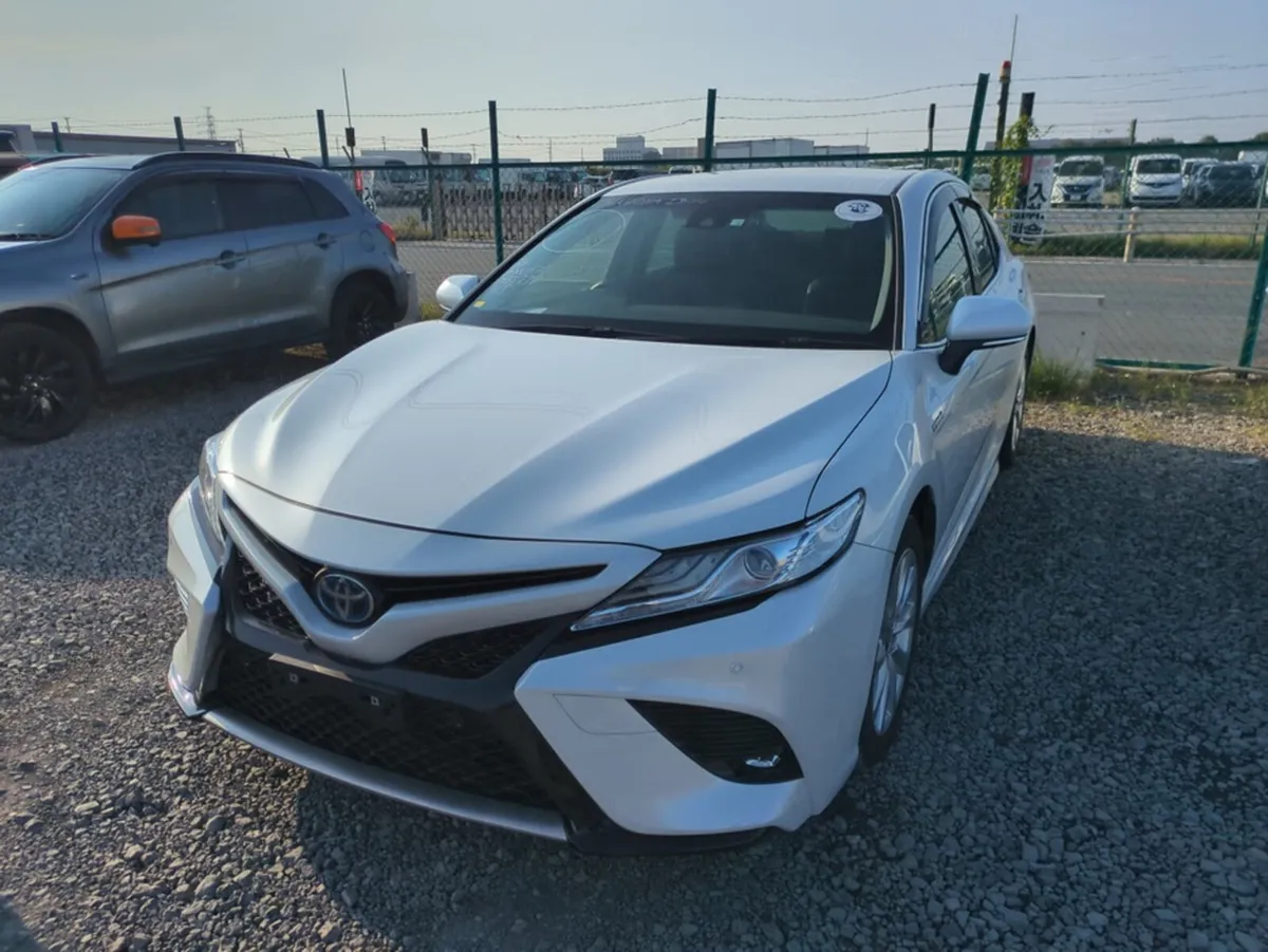 Toyota Camry /2020/2.5 PETROL HYBRID/COMING SOON!! - Image 3