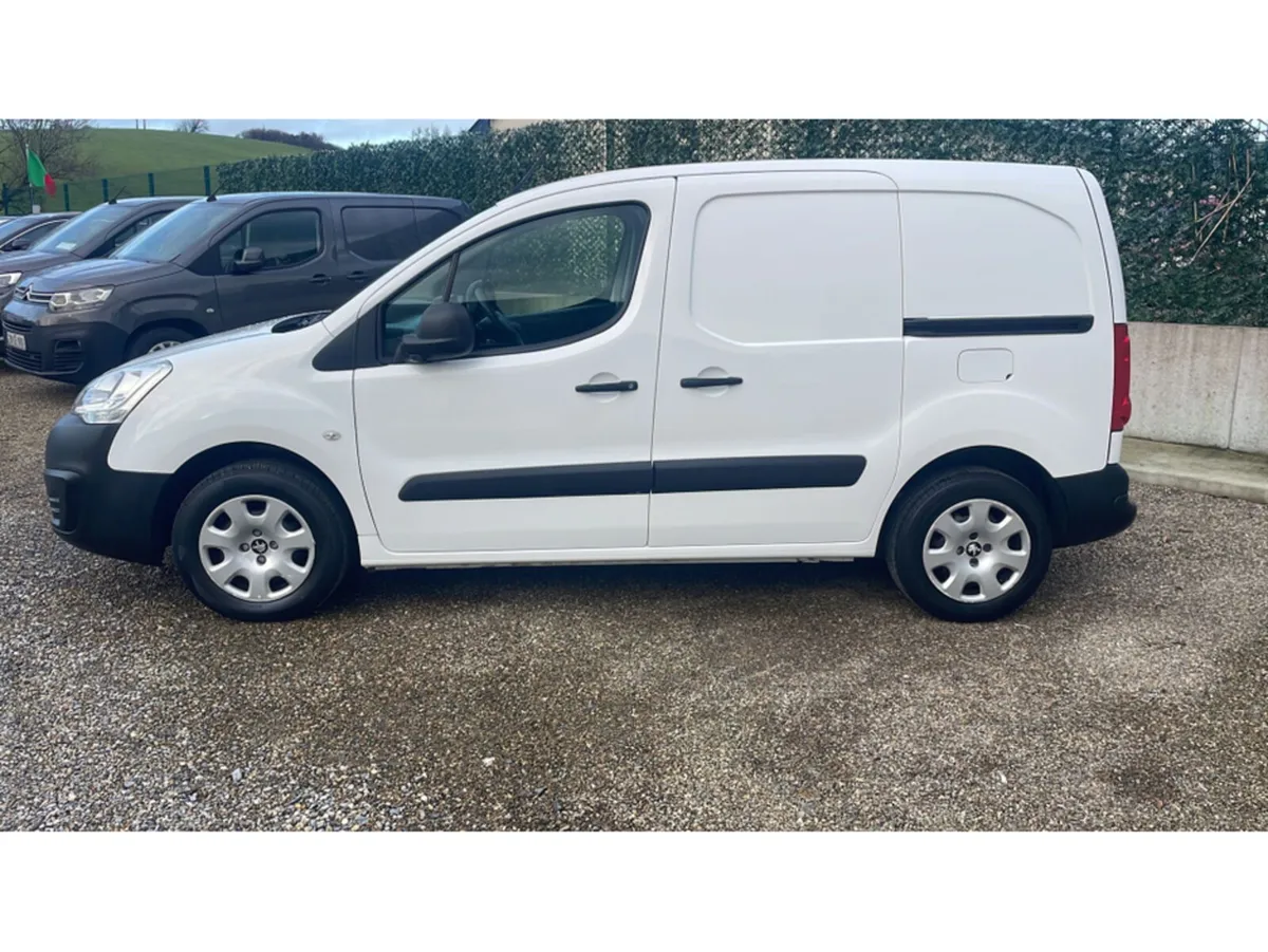 Peugeot Partner PROFESSIONAL L1 BLUE HDI - Image 4