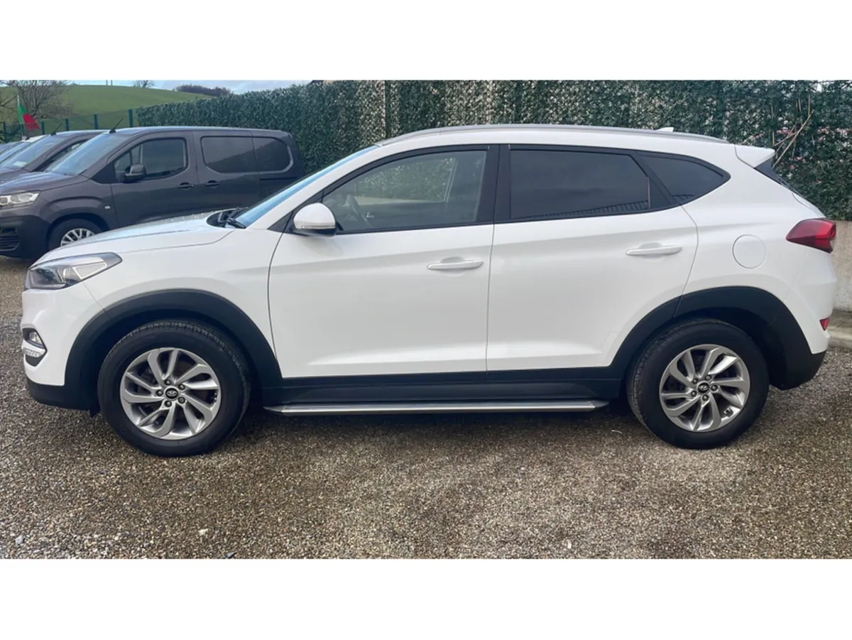 Hyundai Tucson SE NAV B-DRIVE 2WD CRDI BLUE DRIVE - Image 4