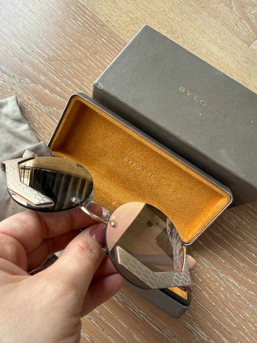 Sunglasses Bvlgari - Image 3