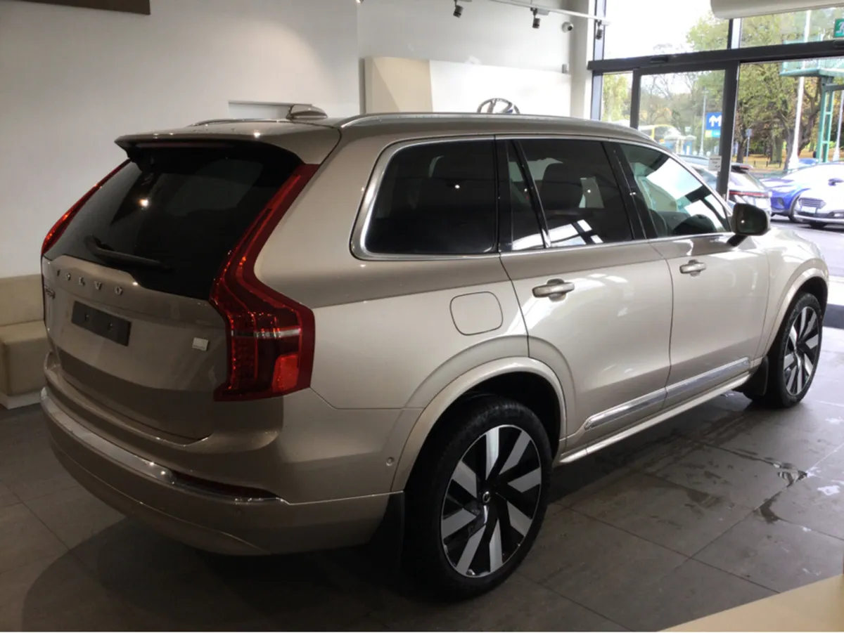 Volvo XC90 ULTRA BRIGHT AWD PLUG IN HYBRID ** BLON - Image 2
