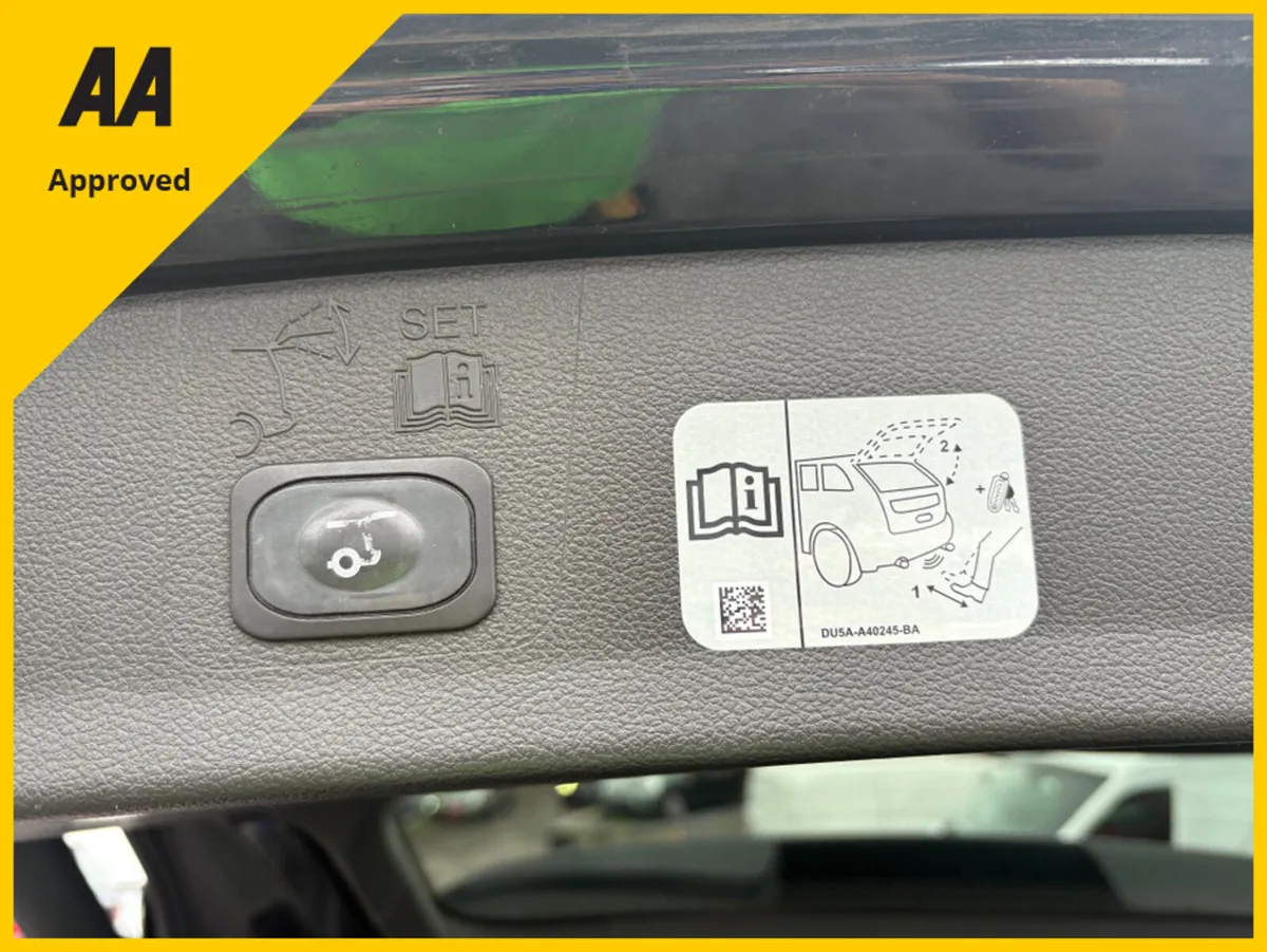 Ford Kuga ST LINE X 2.0 TDCI 4WD  *1 YEAR UNLIMITE - Image 2