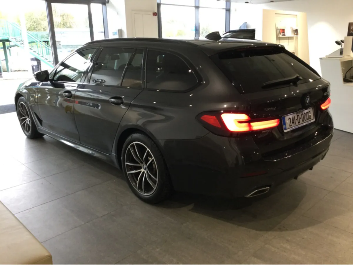 BMW 5-Series XDRIVE M SPORT ESTATE- 4 Wheel Drive - Image 4